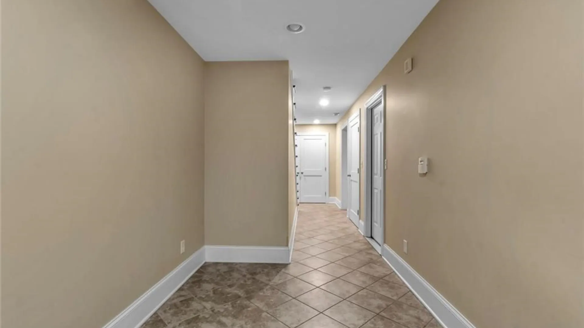 Property at 11 Ojibwa Circle, Buffalo, NY 14202 13