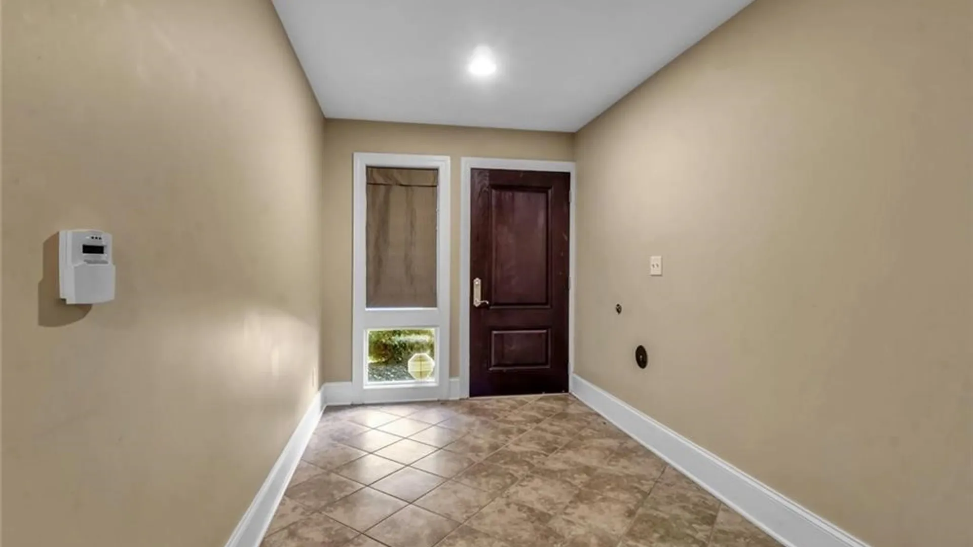 Property at 11 Ojibwa Circle, Buffalo, NY 14202 14