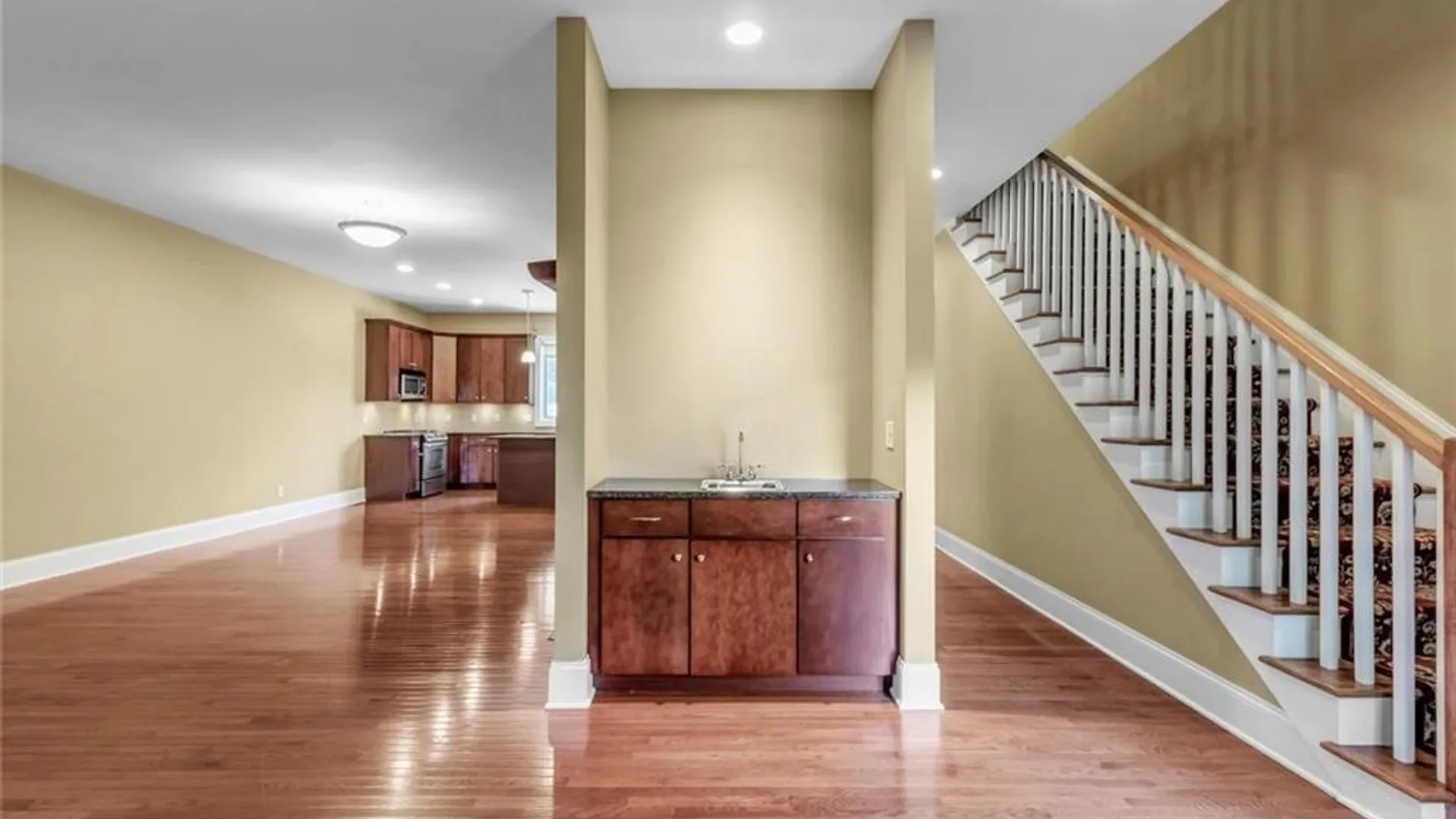 Property at 11 Ojibwa Circle, Buffalo, NY 14202 17