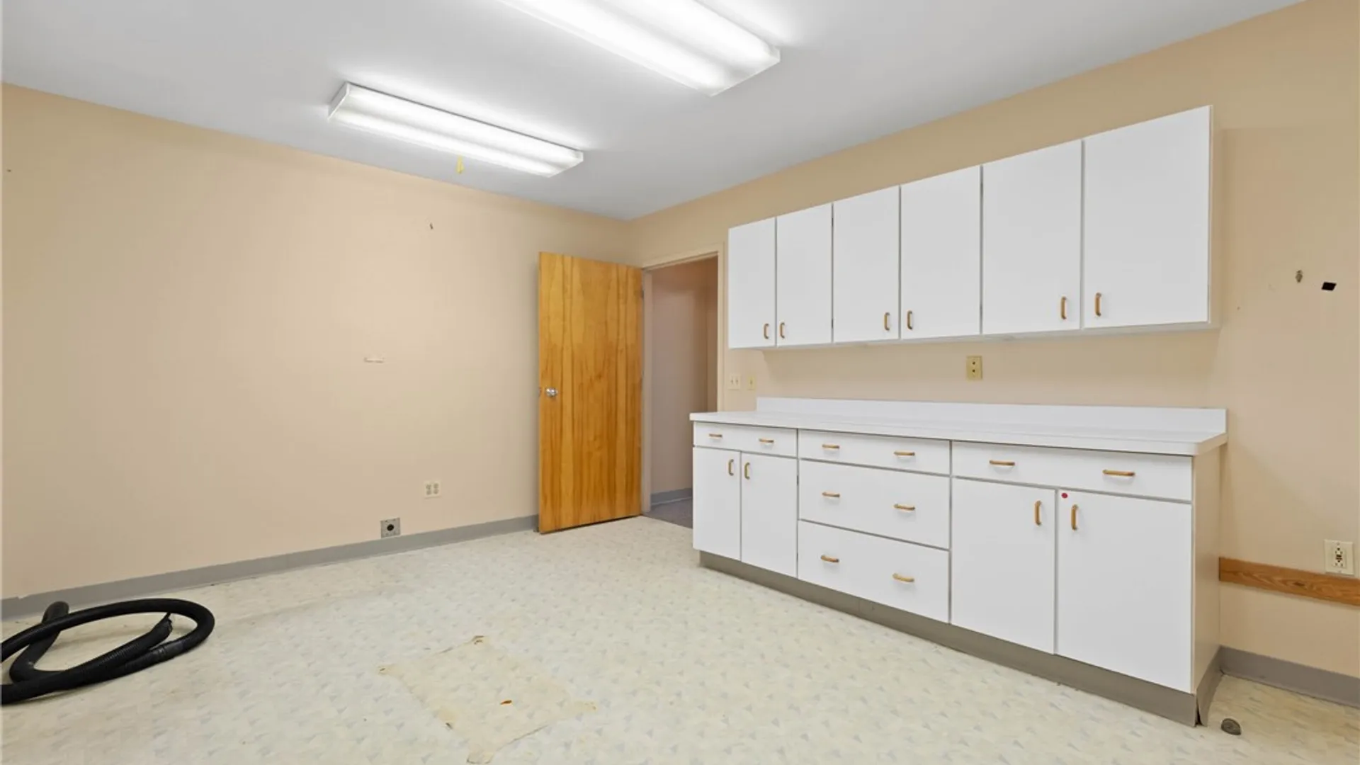 Property at 2640 Ridgeway Ave, Greece, NY 14626 16