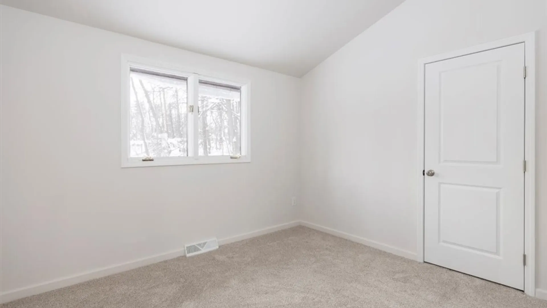 Property at 60 Byeberry Court, Aurora, NY 14052 17