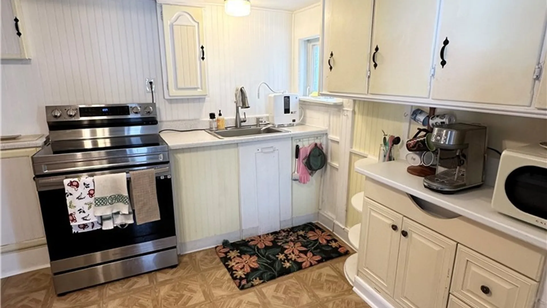 Property at 115 Pardee Avenue, Geddes, NY 13219 3