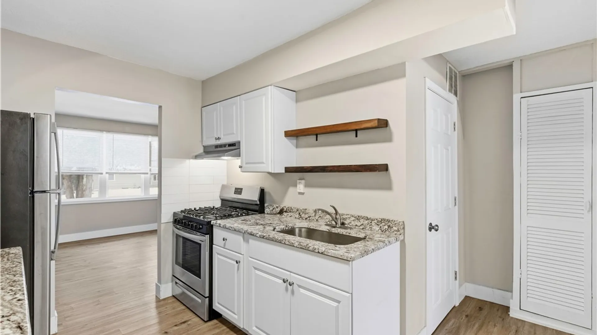 Property at 27 Wexford Road, DeWitt, NY 13214 10
