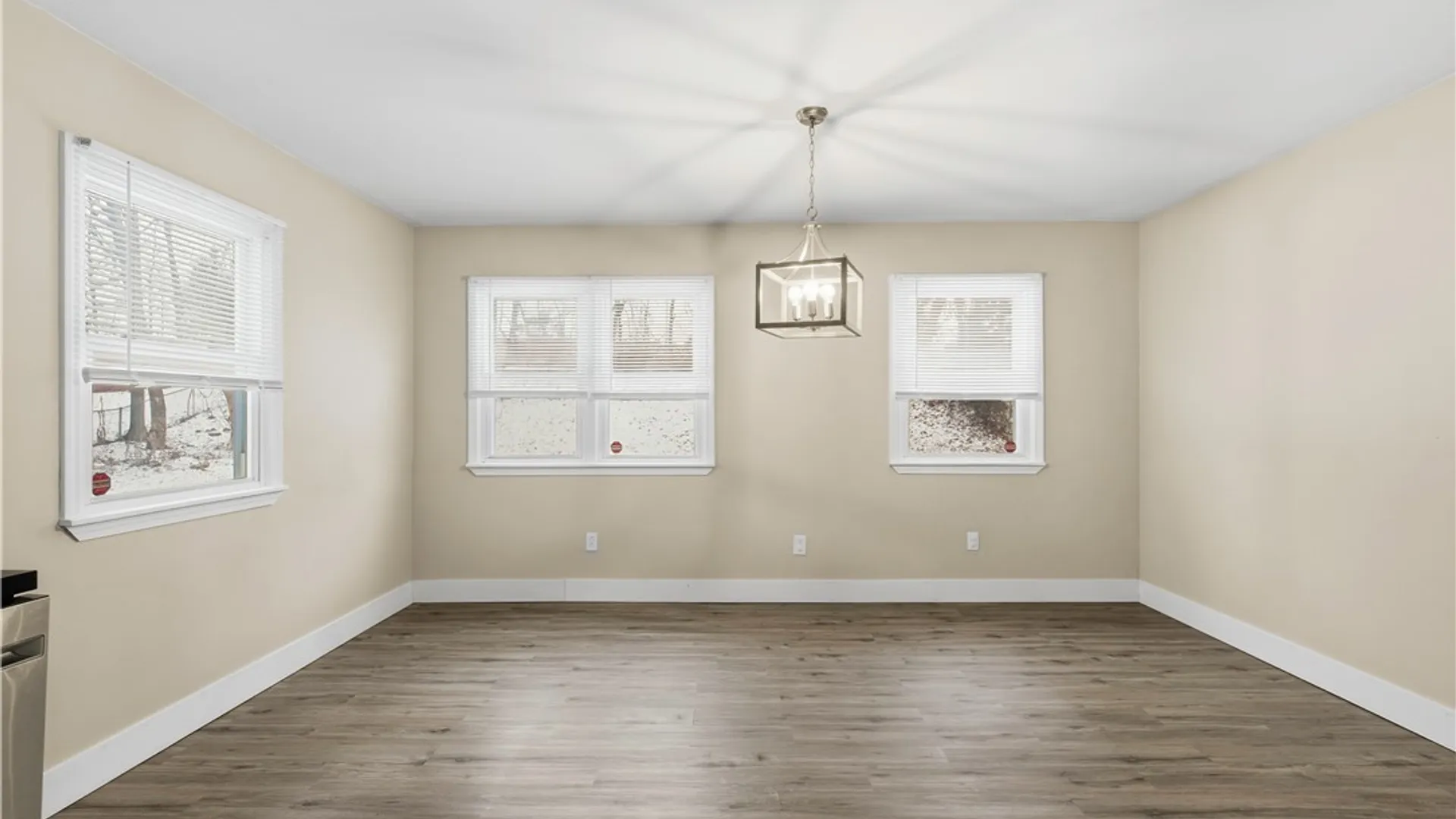 Property at 27 Wexford Road, DeWitt, NY 13214 14