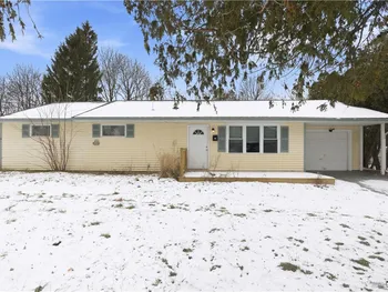 Property at 27 Wexford Road, DeWitt, NY 13214