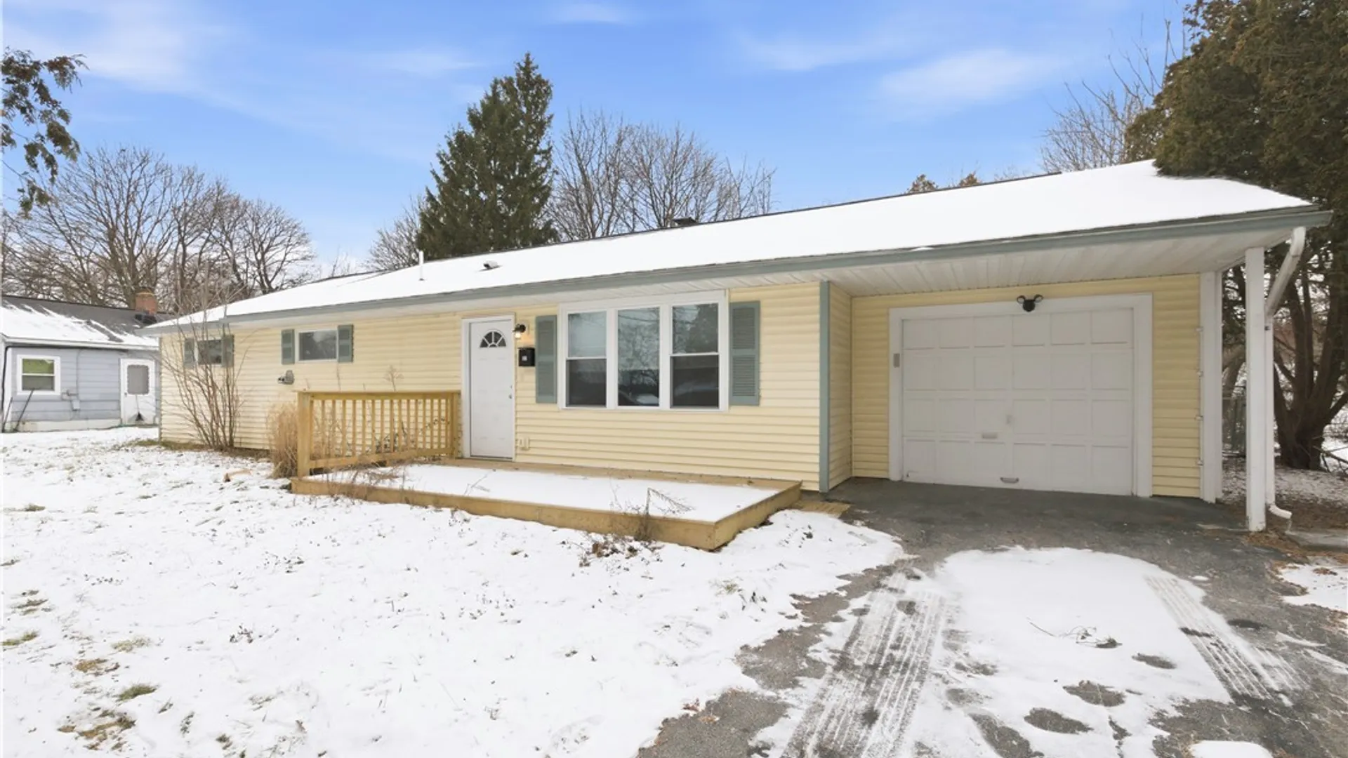 Property at 27 Wexford Road, DeWitt, NY 13214 3