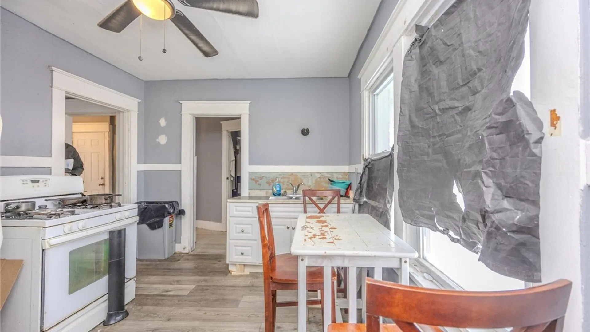 Property at 813 Abbott Road, Buffalo, NY 14220 10
