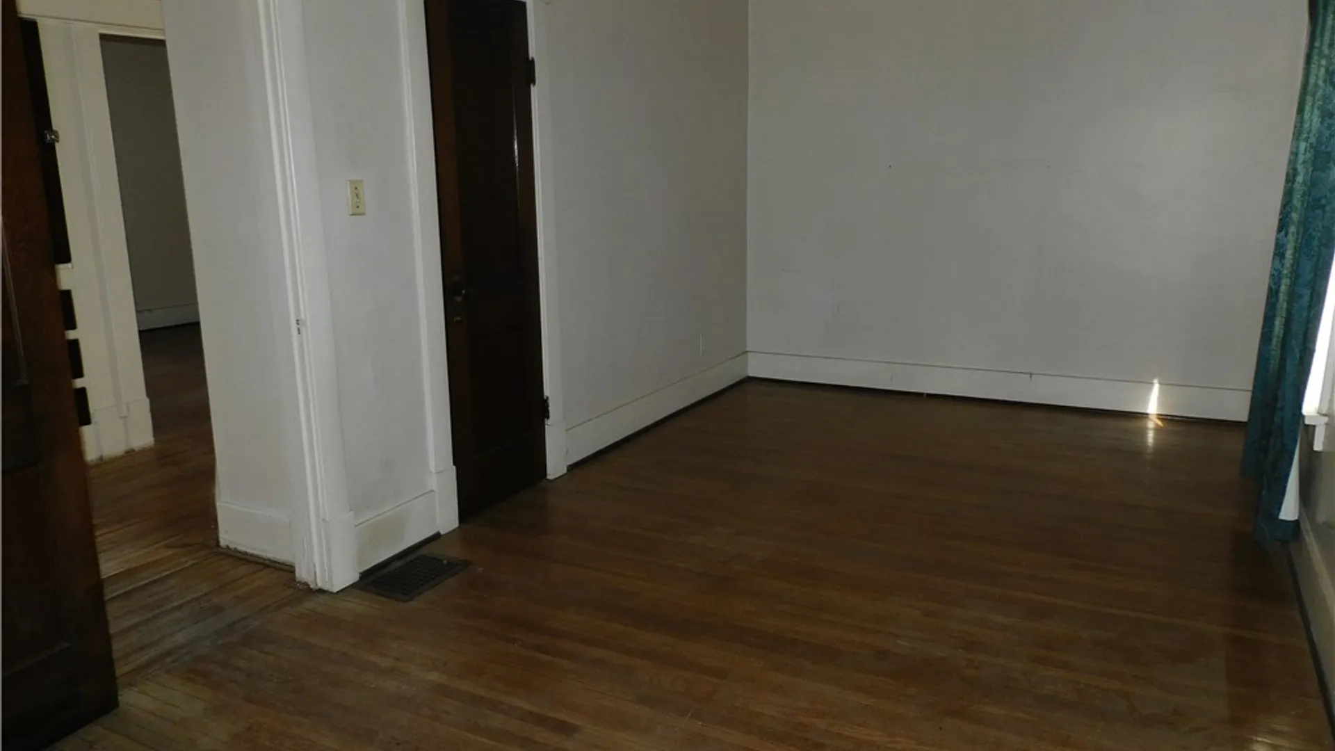 Property at 118 Remington Pl, Buffalo, NY 14210 10