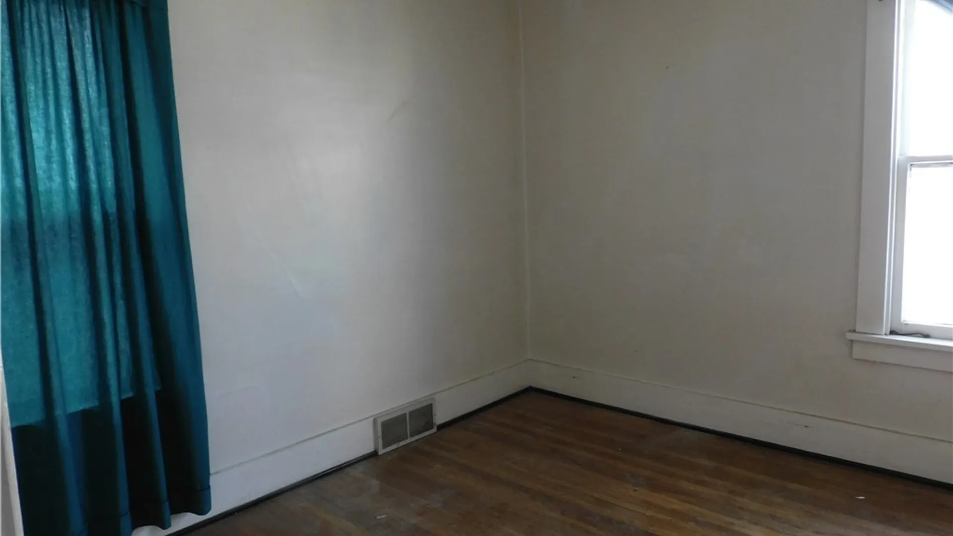 Property at 118 Remington Pl, Buffalo, NY 14210 11