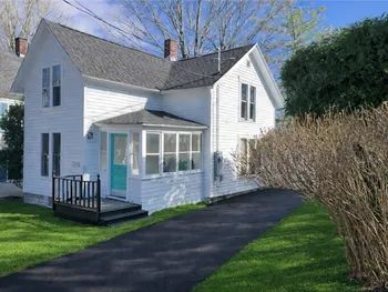 Property at 4 Union Street, Cazenovia, NY 13035