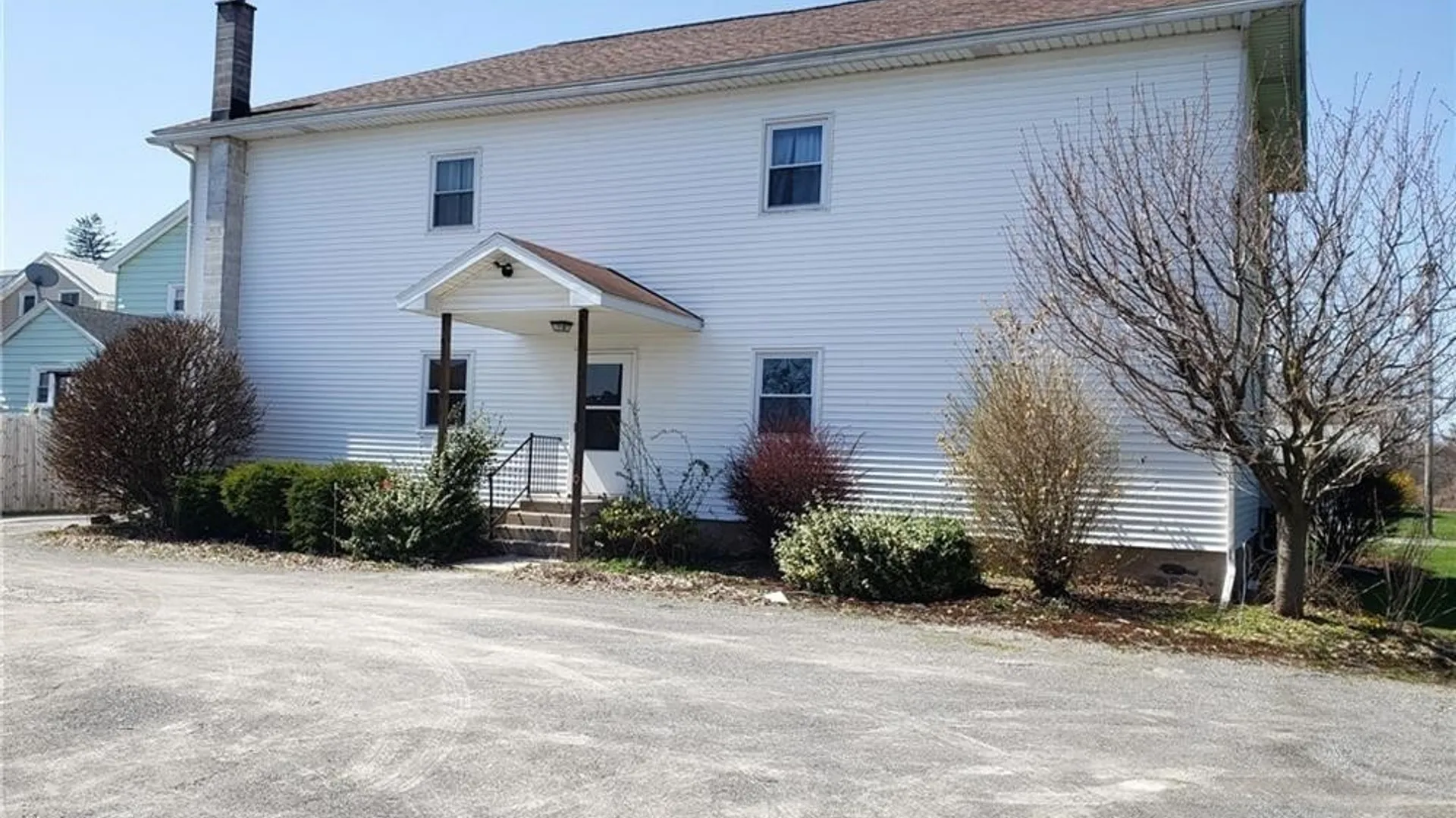 Property at 10 Washington Street, Royalton, NY 14105 9