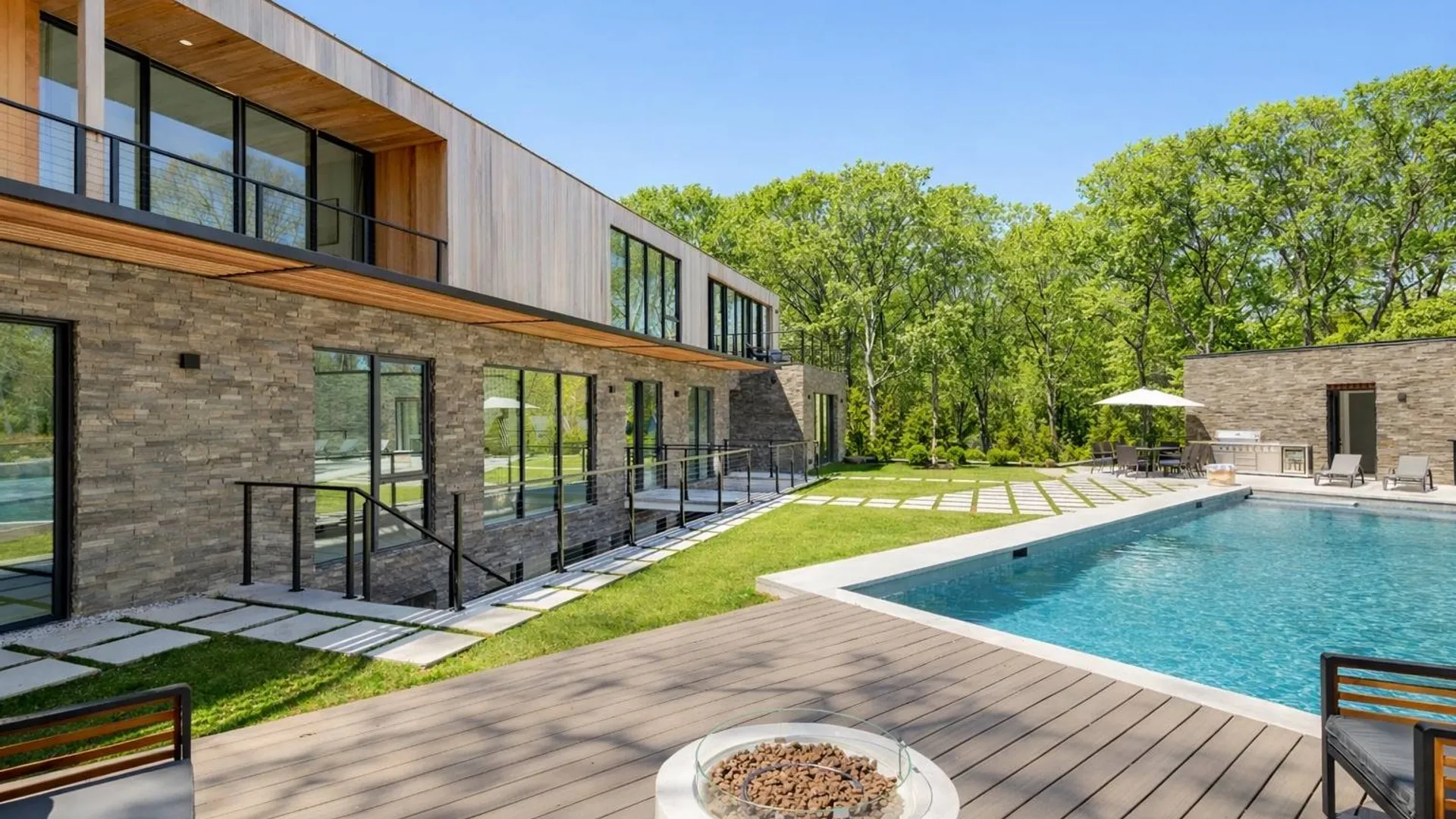 Property at 1694 MILLSTONE RD, Sag Harbor, NY 11963 2
