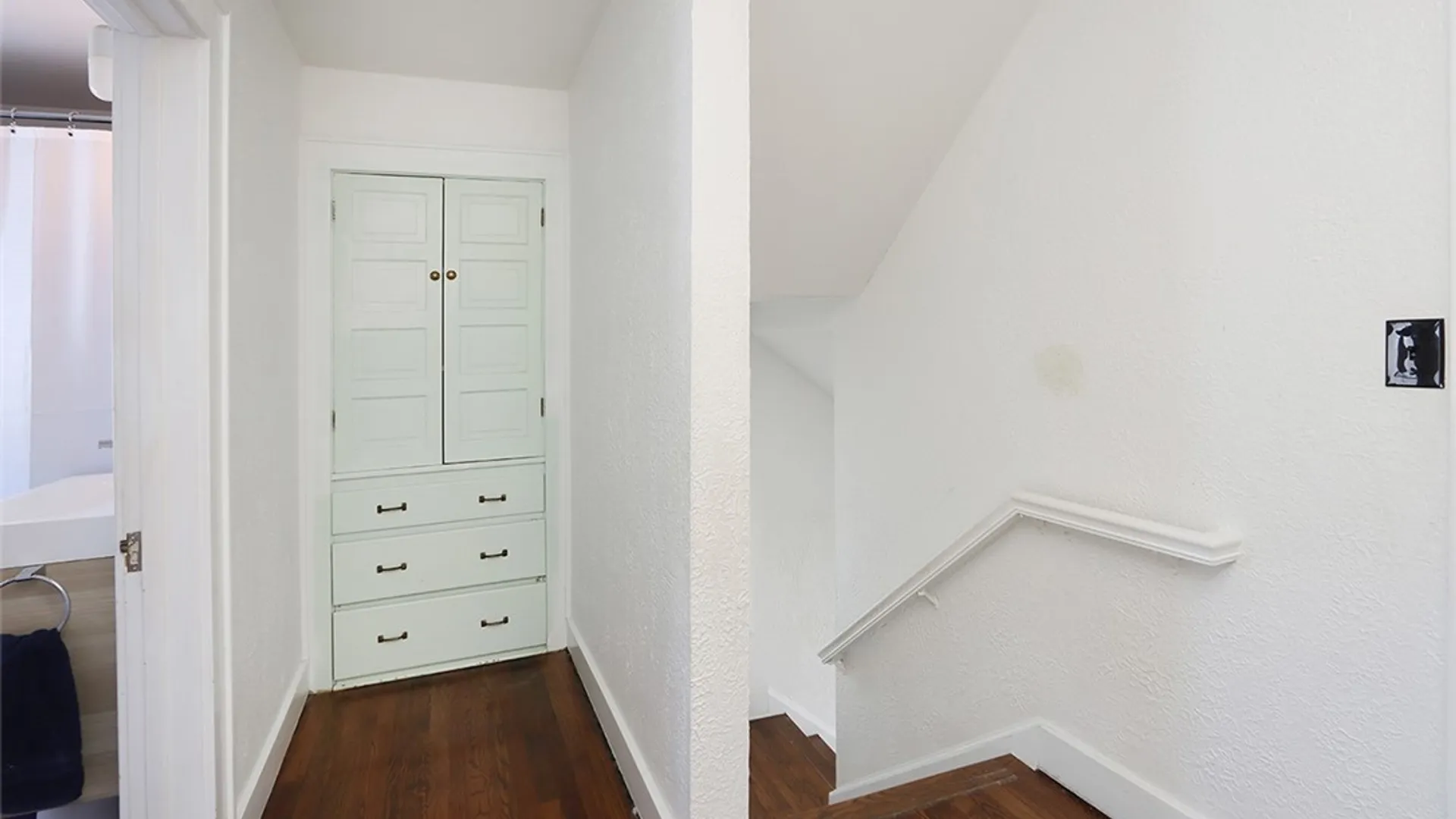 Property at 300 Cornwall Drive, DeWitt, NY 13214 20