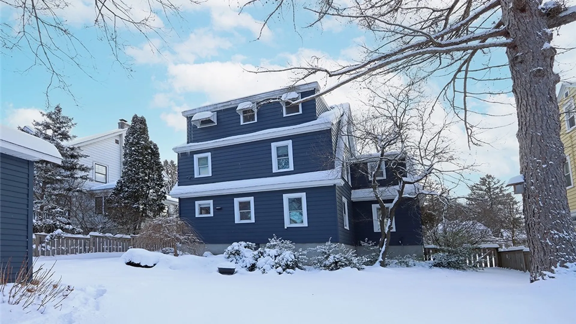Property at 300 Cornwall Drive, DeWitt, NY 13214 34