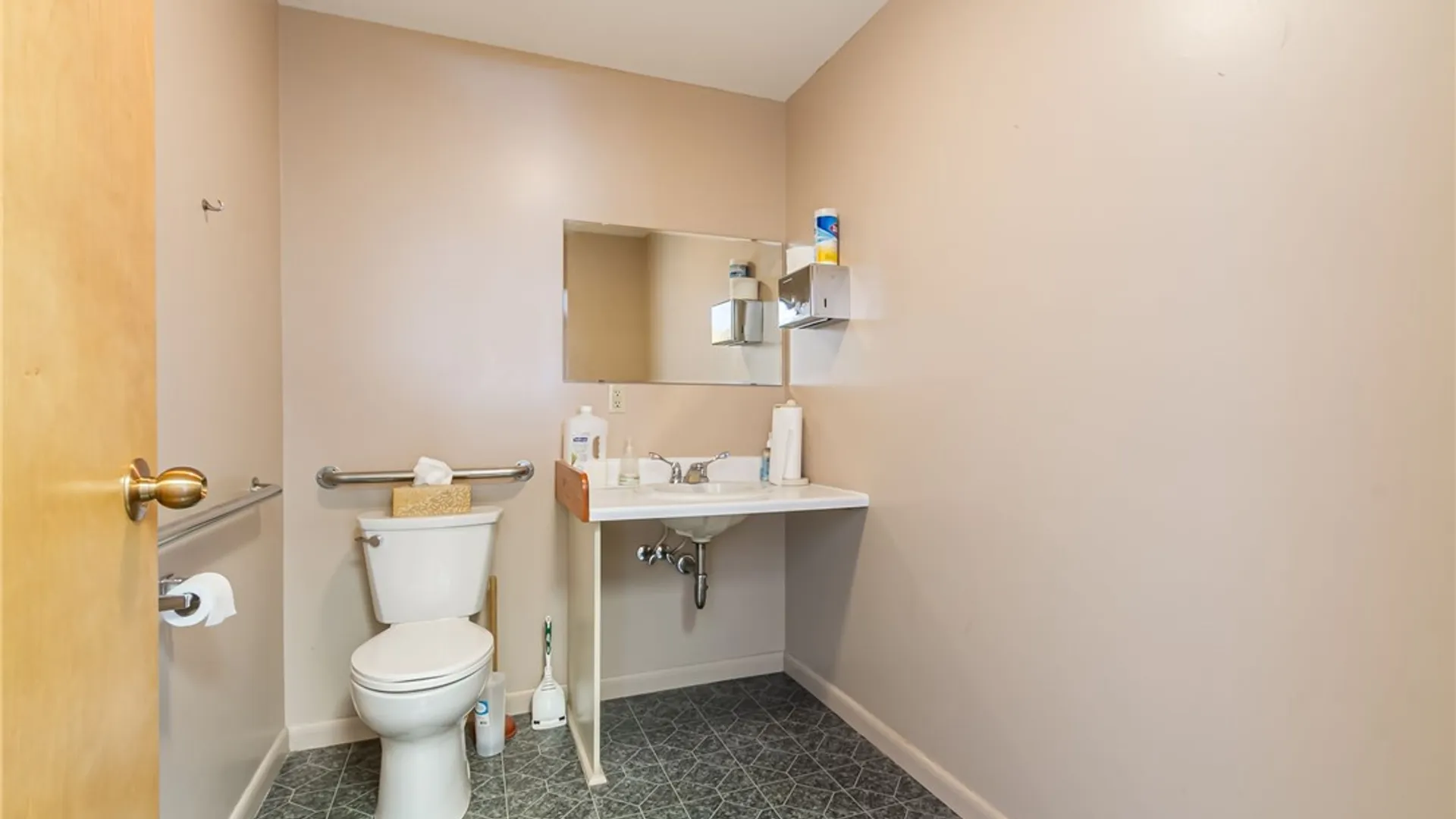 Property at 199 Parrish Street, Canandaigua City, NY 14424 28