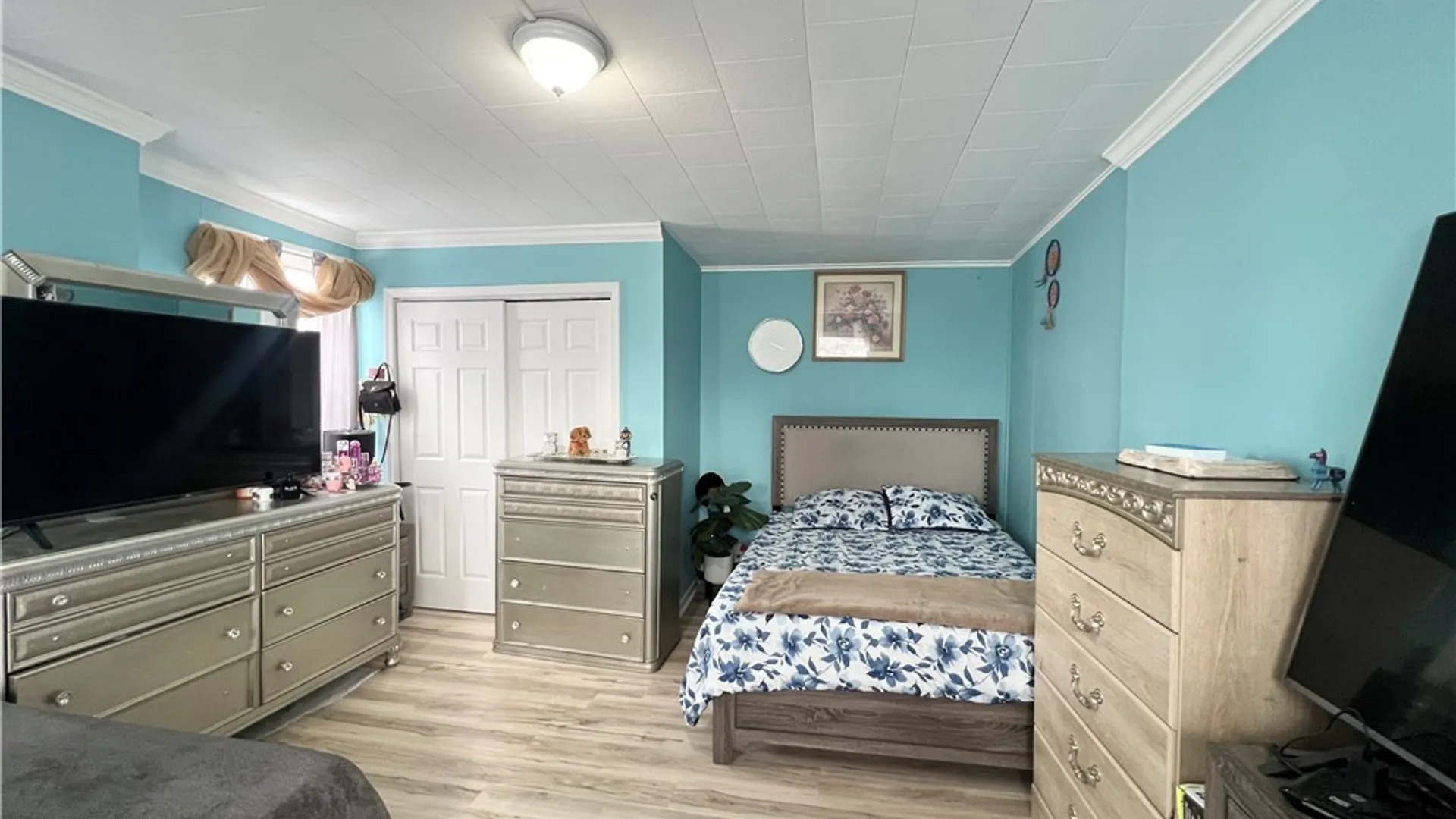 Property at 8 1/2 Noyes Street, Utica, NY 13502 25