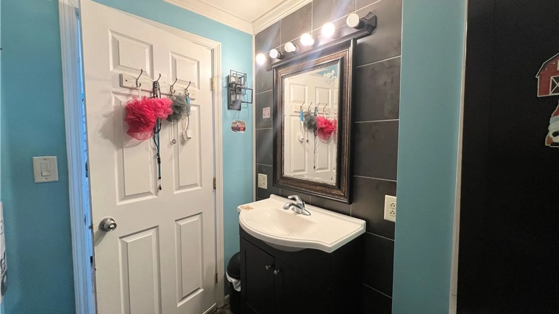 Property at 8 1/2 Noyes Street, Utica, NY 13502 8