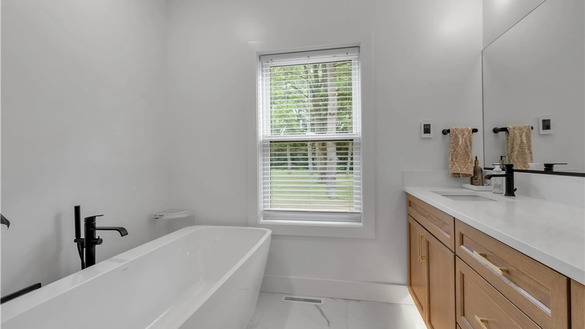 Property at 809 Casey Road, Amherst, NY 14051 35