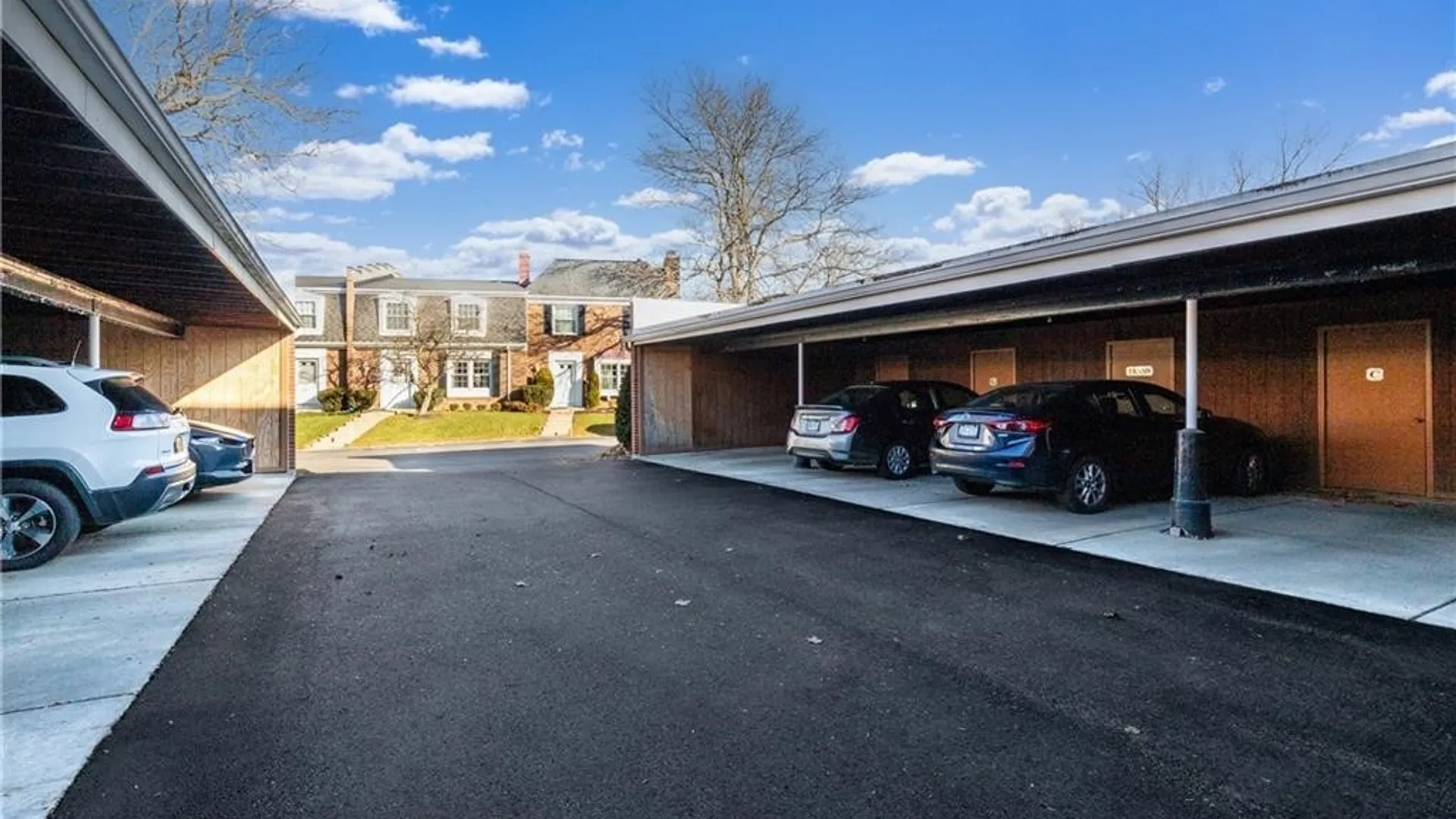 Property at 27 Hickory Hill Rd, Amherst, NY 14221 22