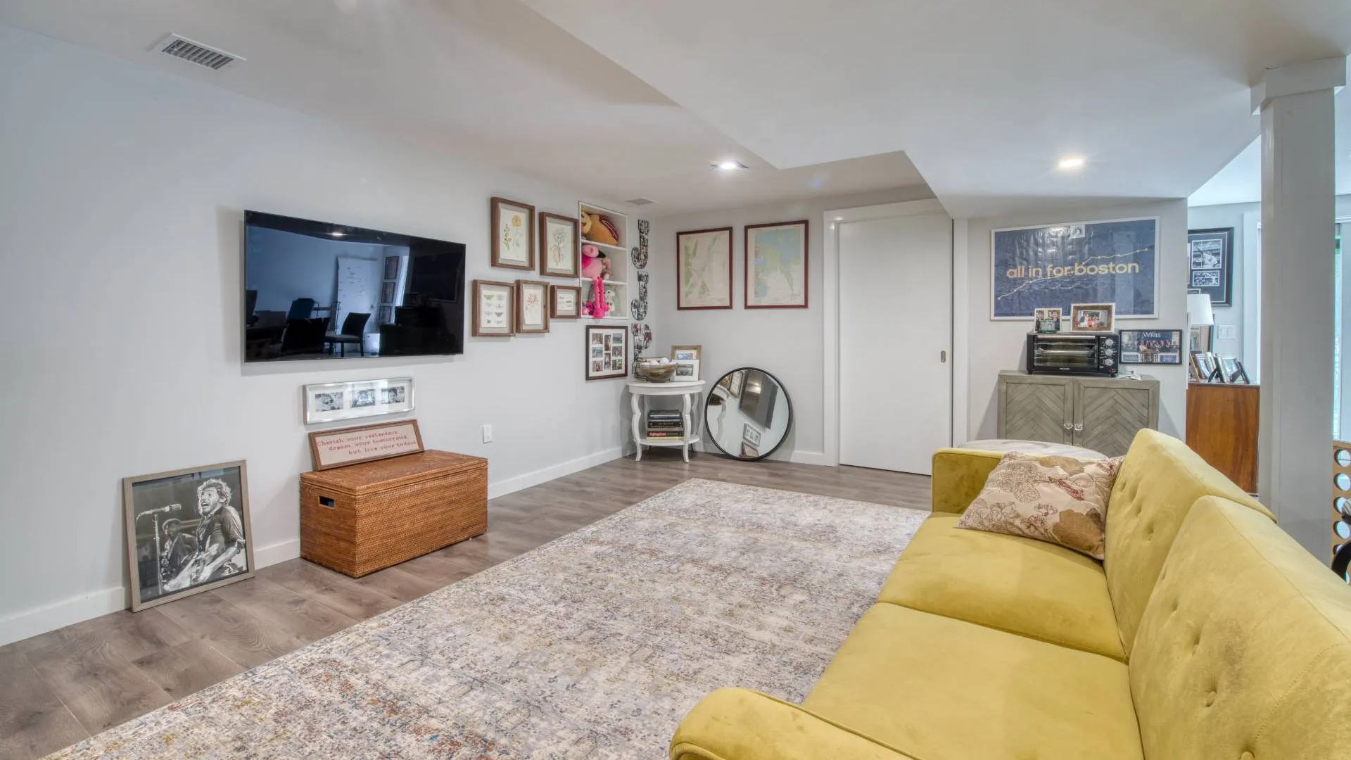 Property at 12 DEEP VIEW CT, East Hampton, NY 11937 17