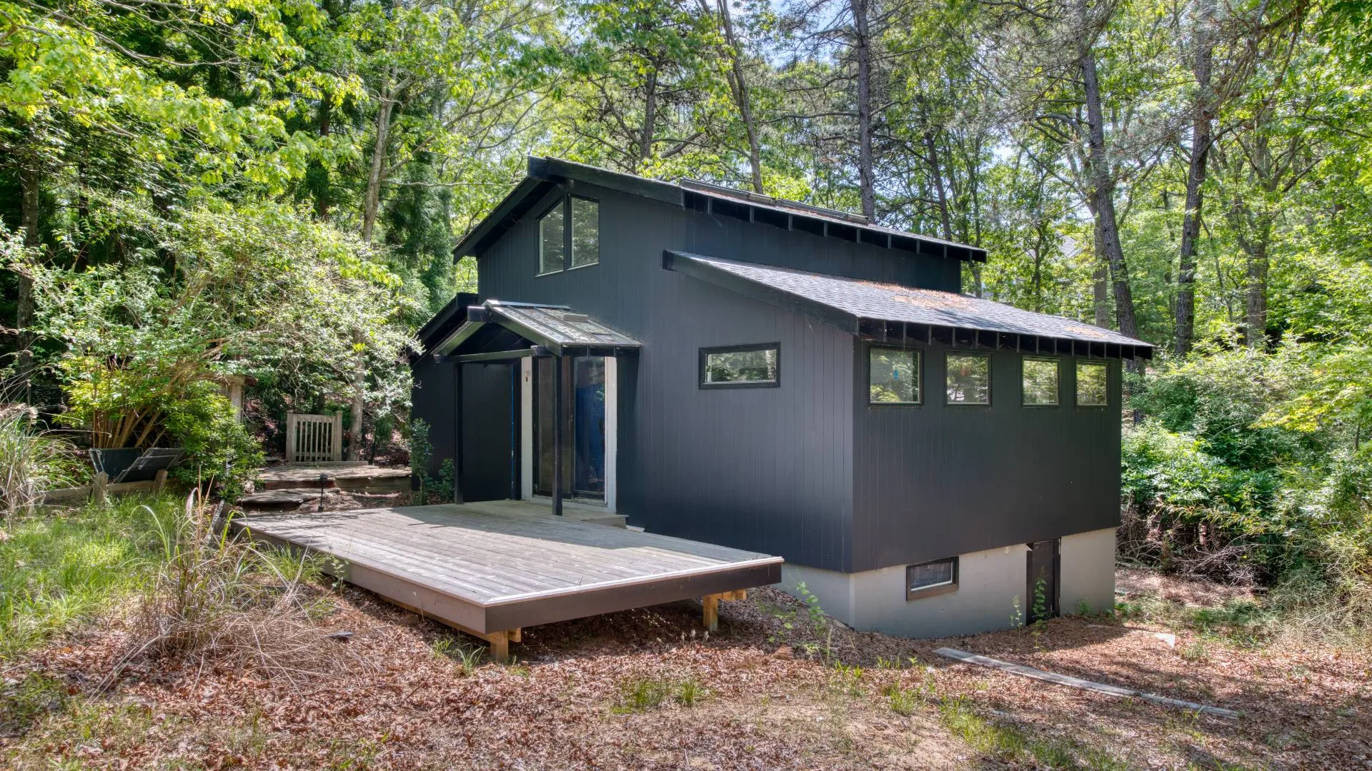 Property at 12 DEEP VIEW CT, East Hampton, NY 11937 18