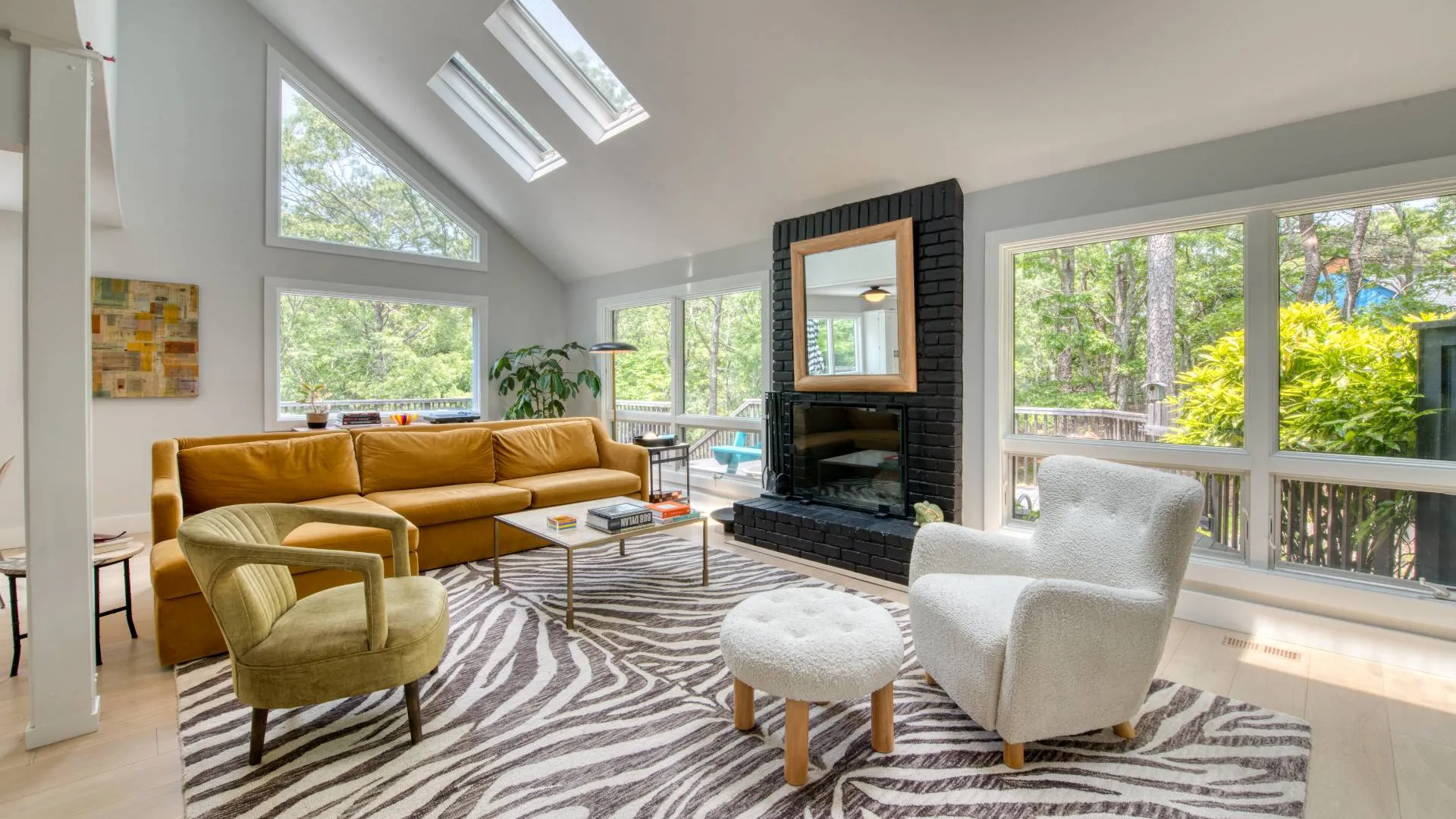 Property at 12 DEEP VIEW CT, East Hampton, NY 11937 5