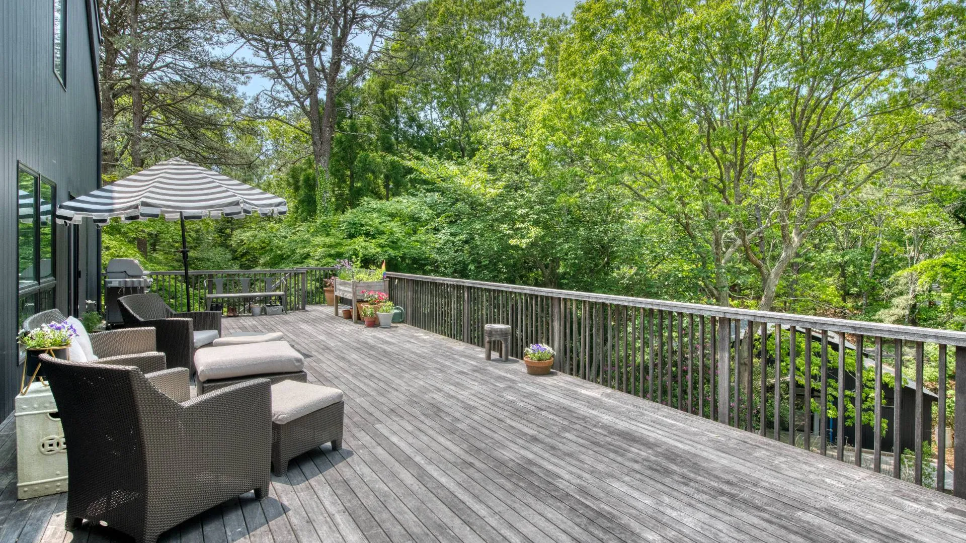Property at 12 DEEP VIEW CT, East Hampton, NY 11937 9