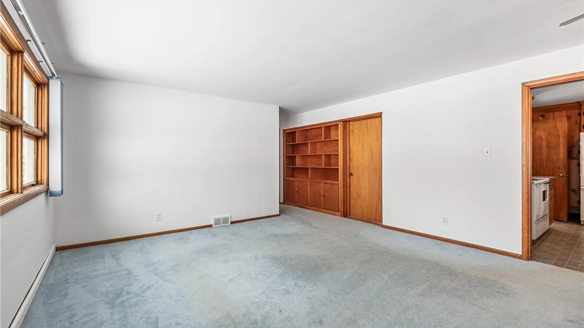 Property at 250 2nd Street, Lewiston, NY 14092 12