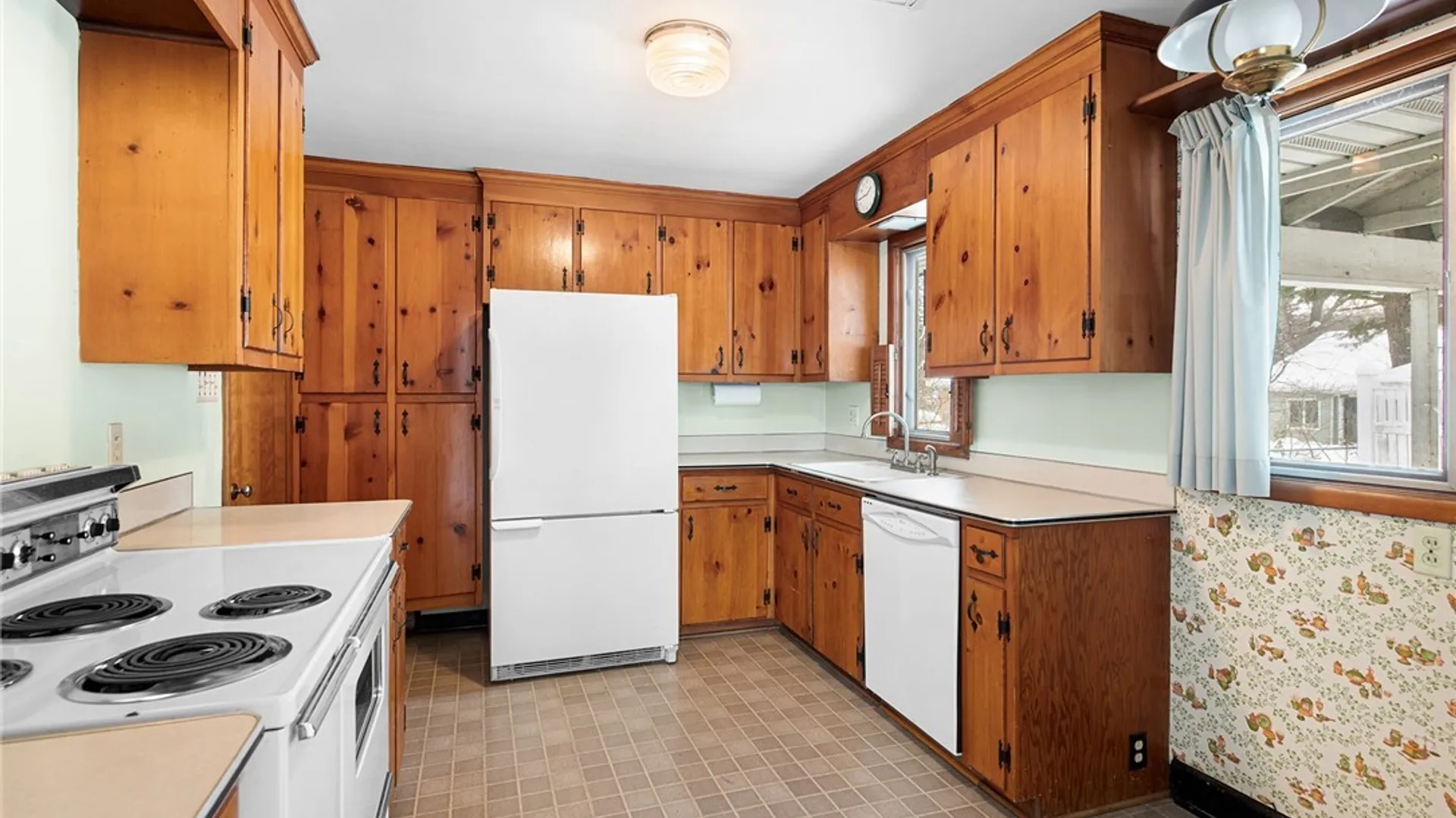 Property at 250 2nd Street, Lewiston, NY 14092 9