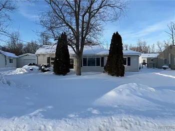Property at 4320 Isherwood Drive, Niagara, NY 14305