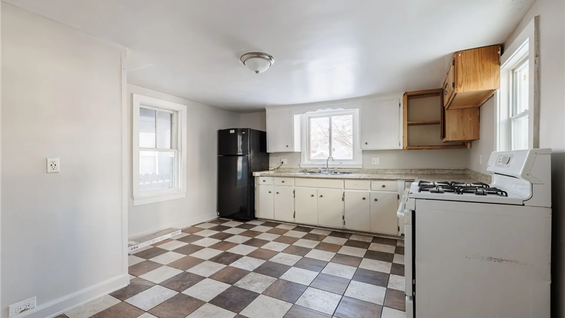 Property at 90 Cottage Street, Rochester, NY 14608 13
