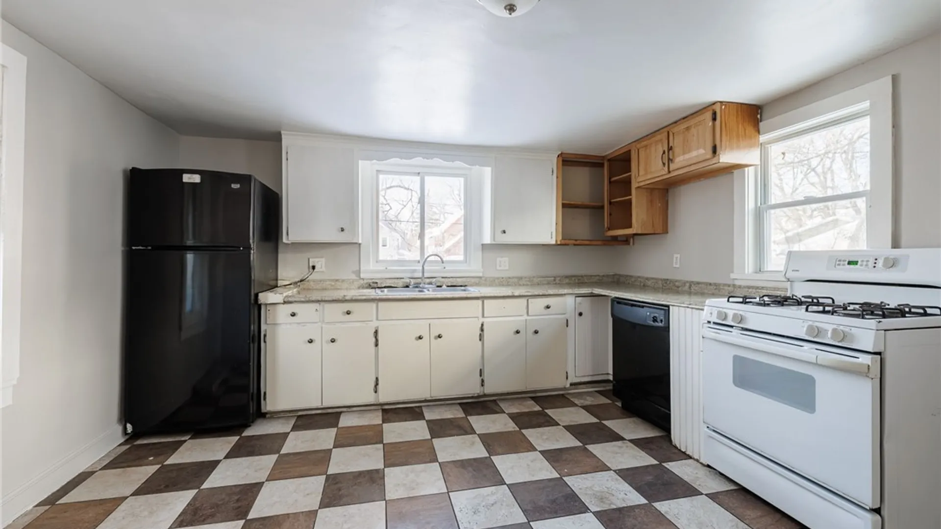 Property at 90 Cottage Street, Rochester, NY 14608 14