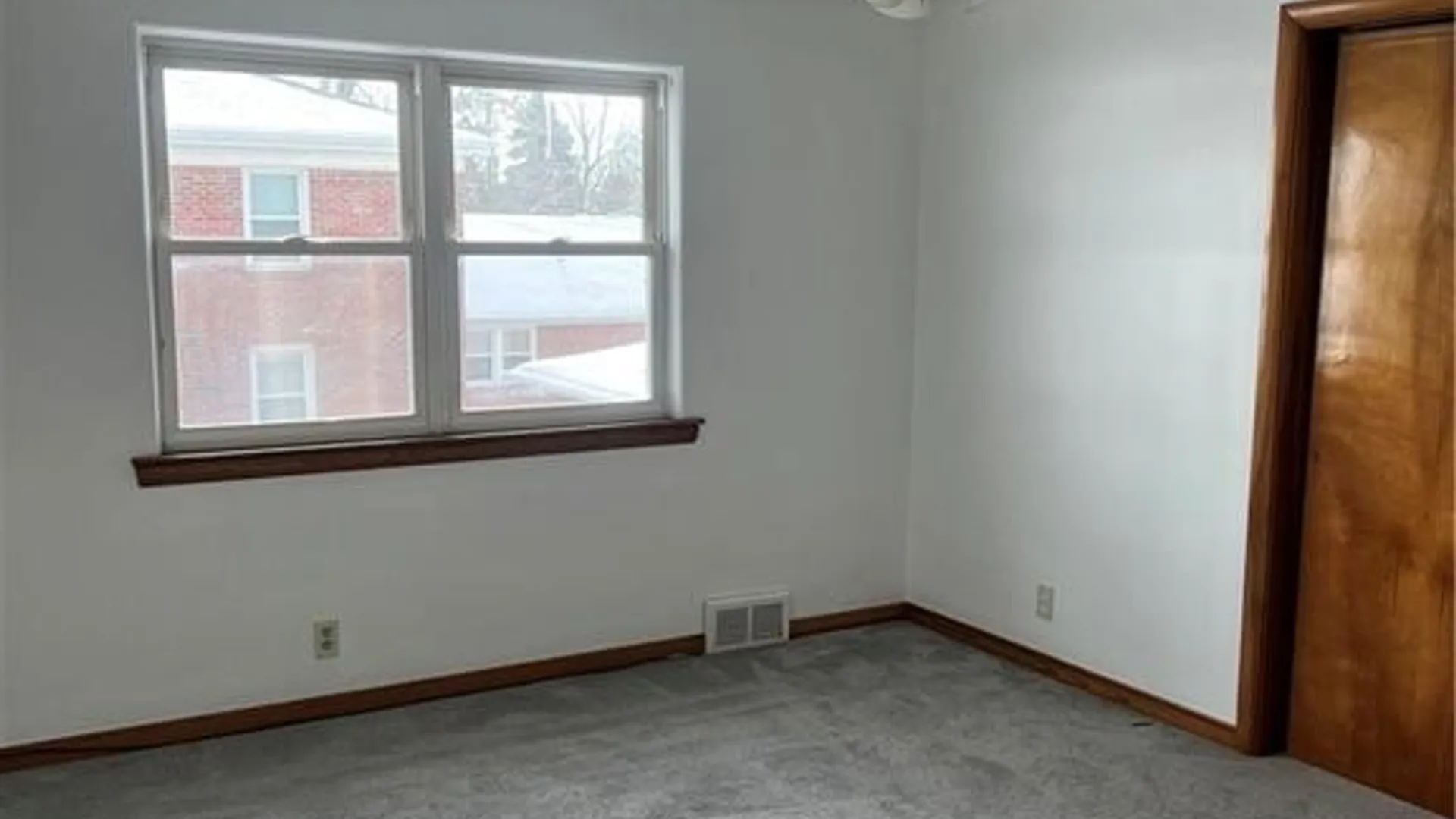 Property at 49 Youngs Road, Amherst, NY 14221 16