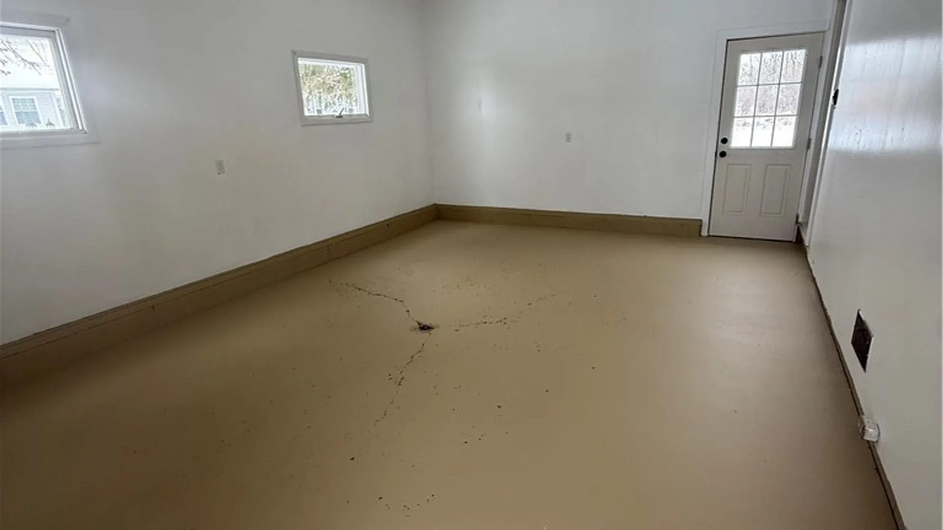 Property at 133 Mary Street, Auburn, NY 13021 14