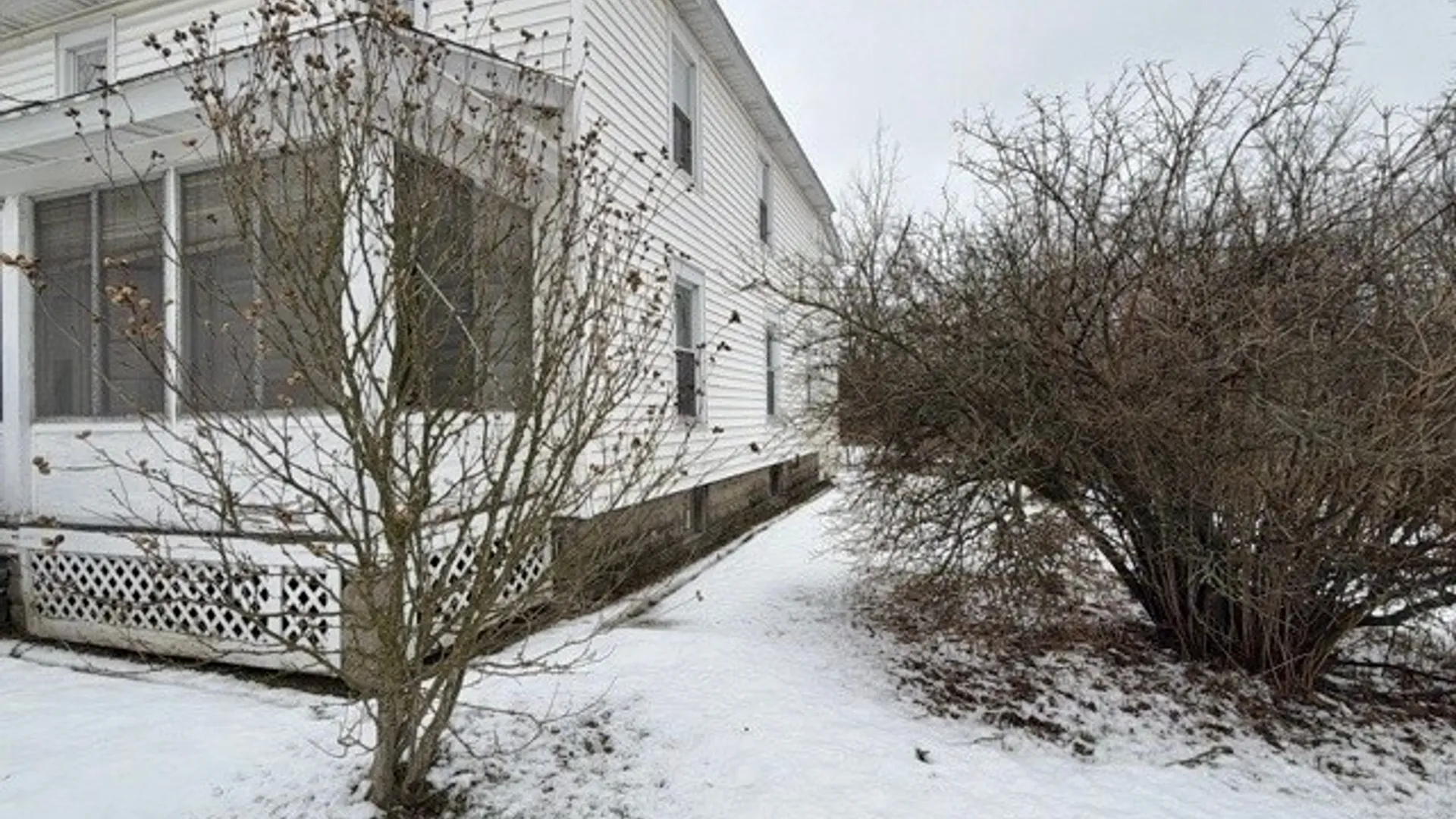 Property at 8470 Lapp Road, Clarence, NY 14032 3