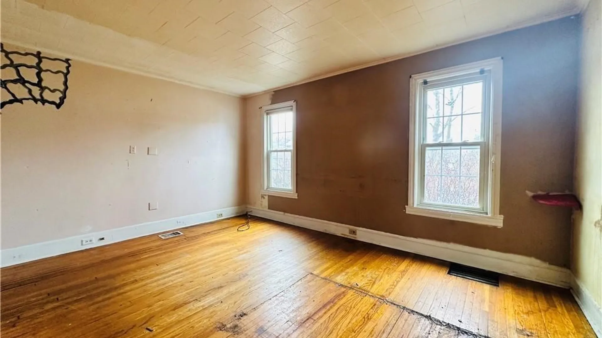 Property at 720 Walnut Street, Elmira City, NY 14901 15