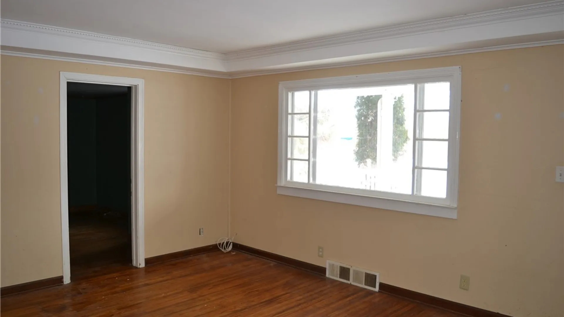 Property at 8610 Goodrich Road, Clarence, NY 14032 12