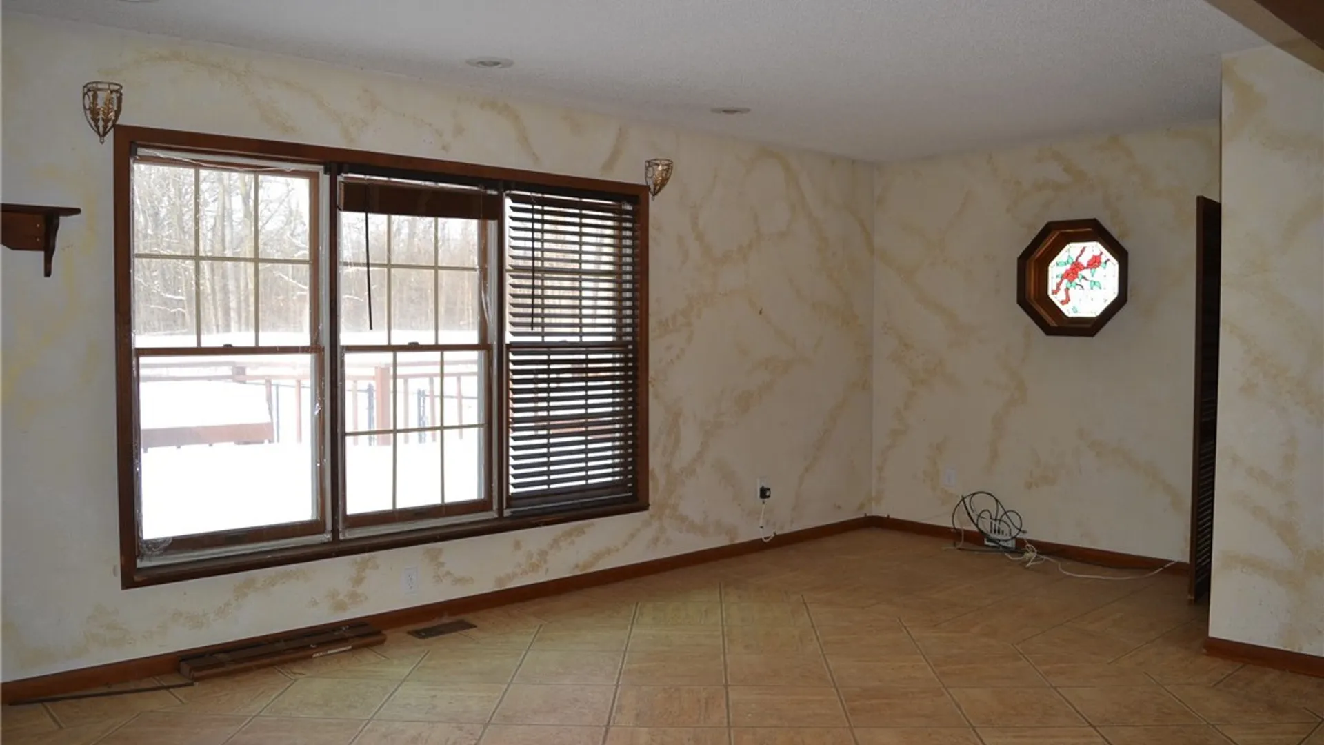 Property at 8610 Goodrich Road, Clarence, NY 14032 6