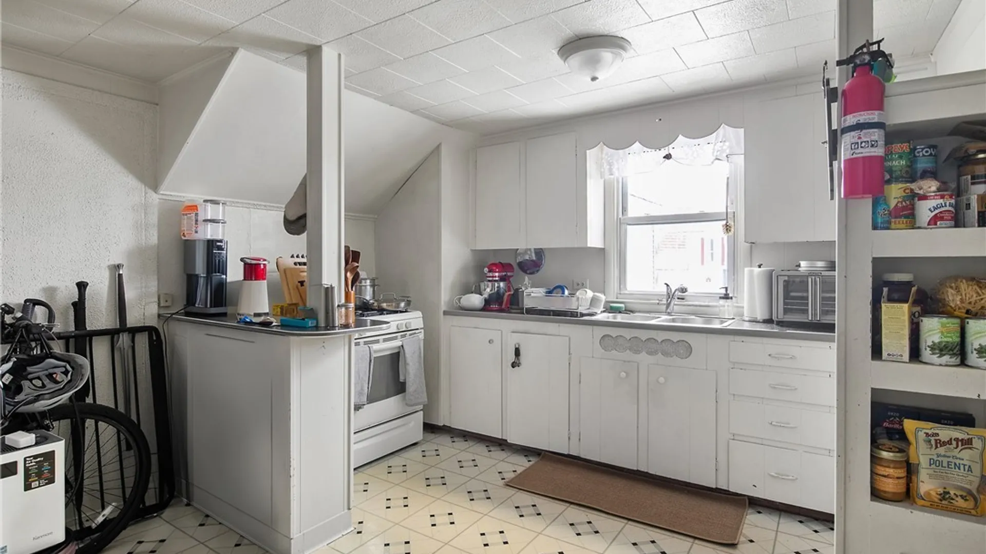 Property at 104 Tamarack Street, Salina, NY 13088 18