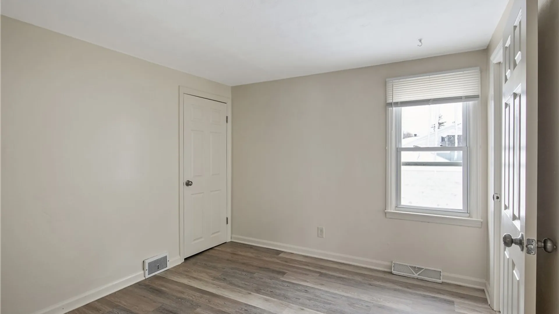 Property at 104 Tamarack Street, Salina, NY 13088 21