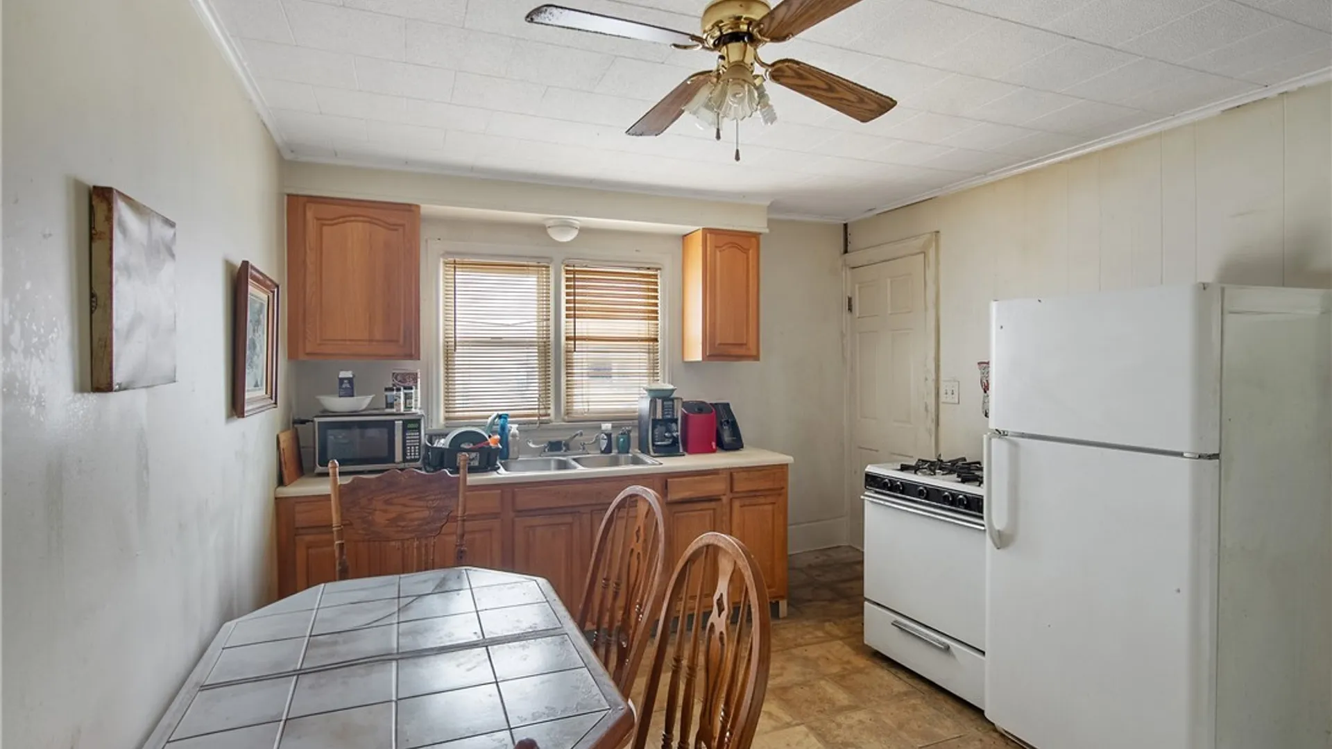 Property at 104 Tamarack Street, Salina, NY 13088 7