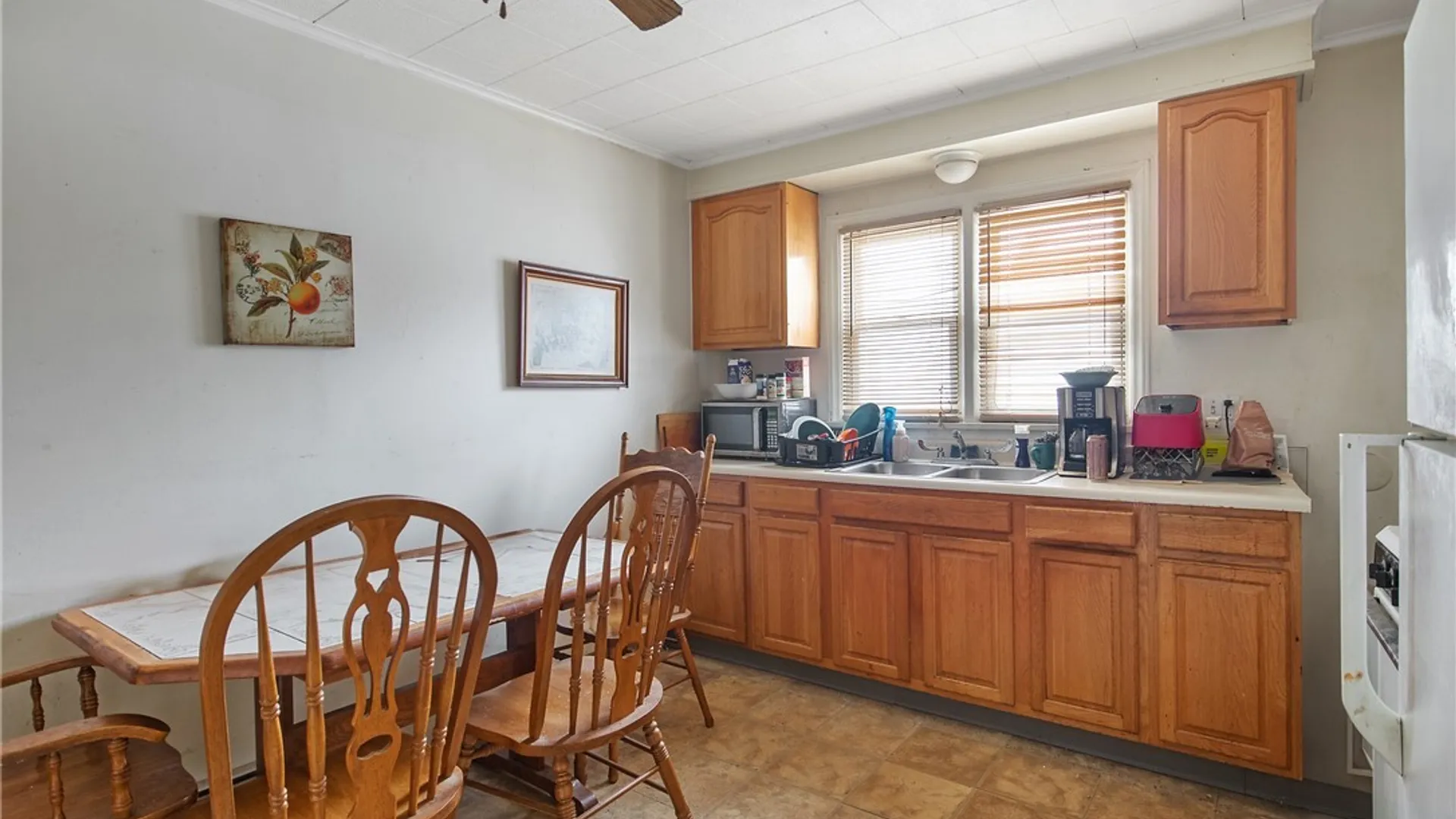 Property at 104 Tamarack Street, Salina, NY 13088 8
