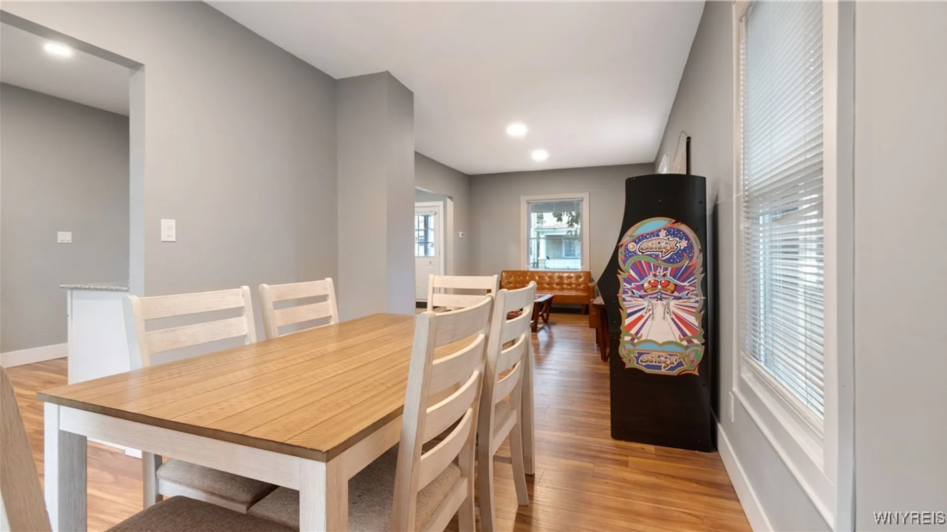 Property at 713 Townsend Place, Niagara Falls, NY 14301 5