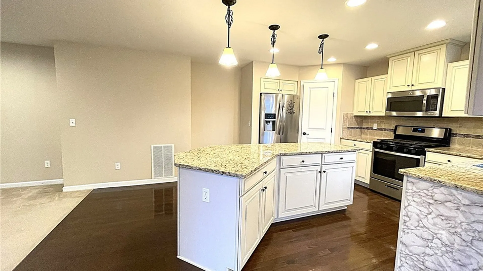 Property at 113 Weeping Willow, Camillus, NY 13031 16