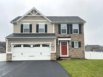 113 Weeping Willow, Camillus, NY 13031