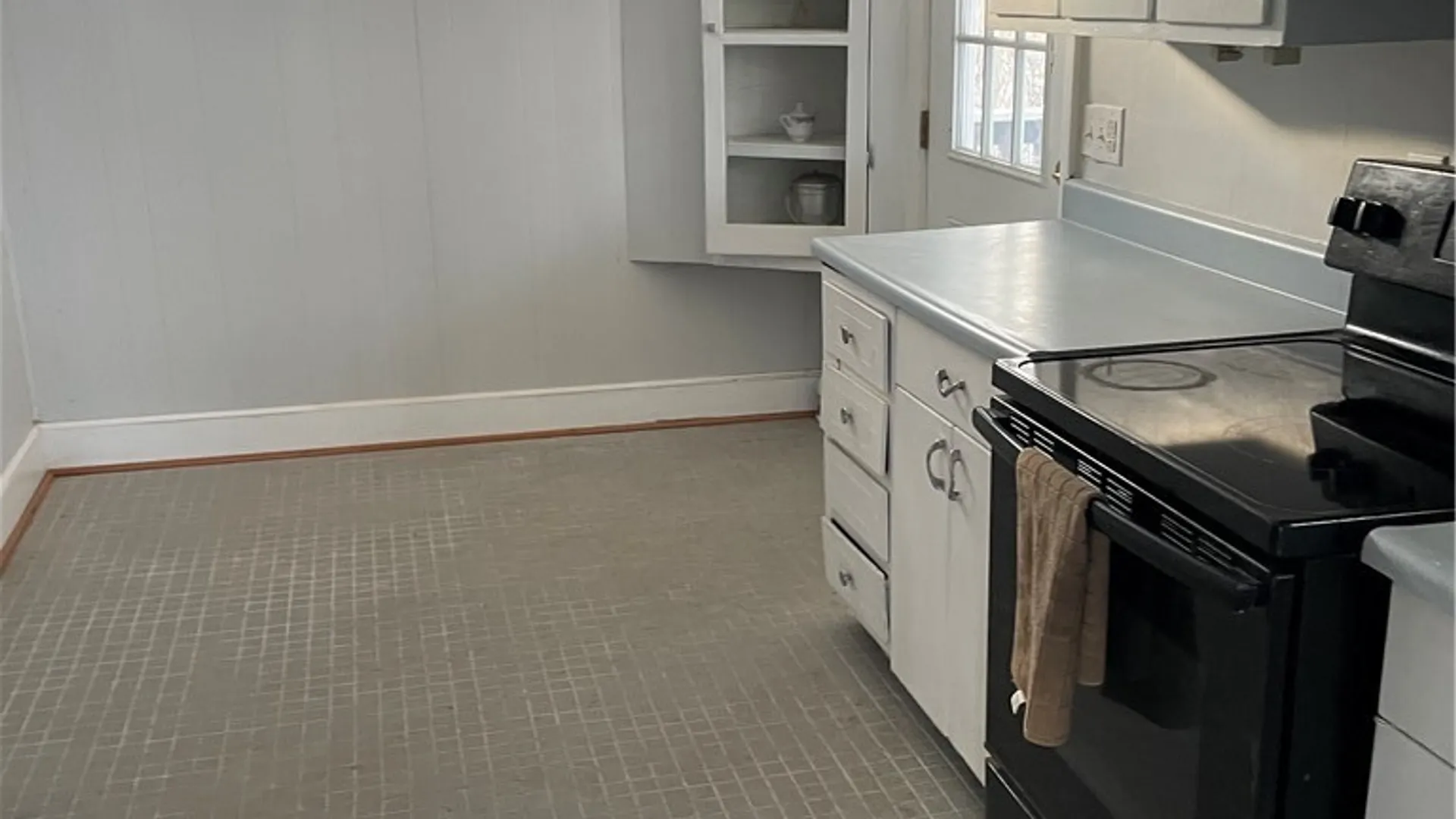 Property at 19 Grove Avenue, Auburn, NY 13021 9