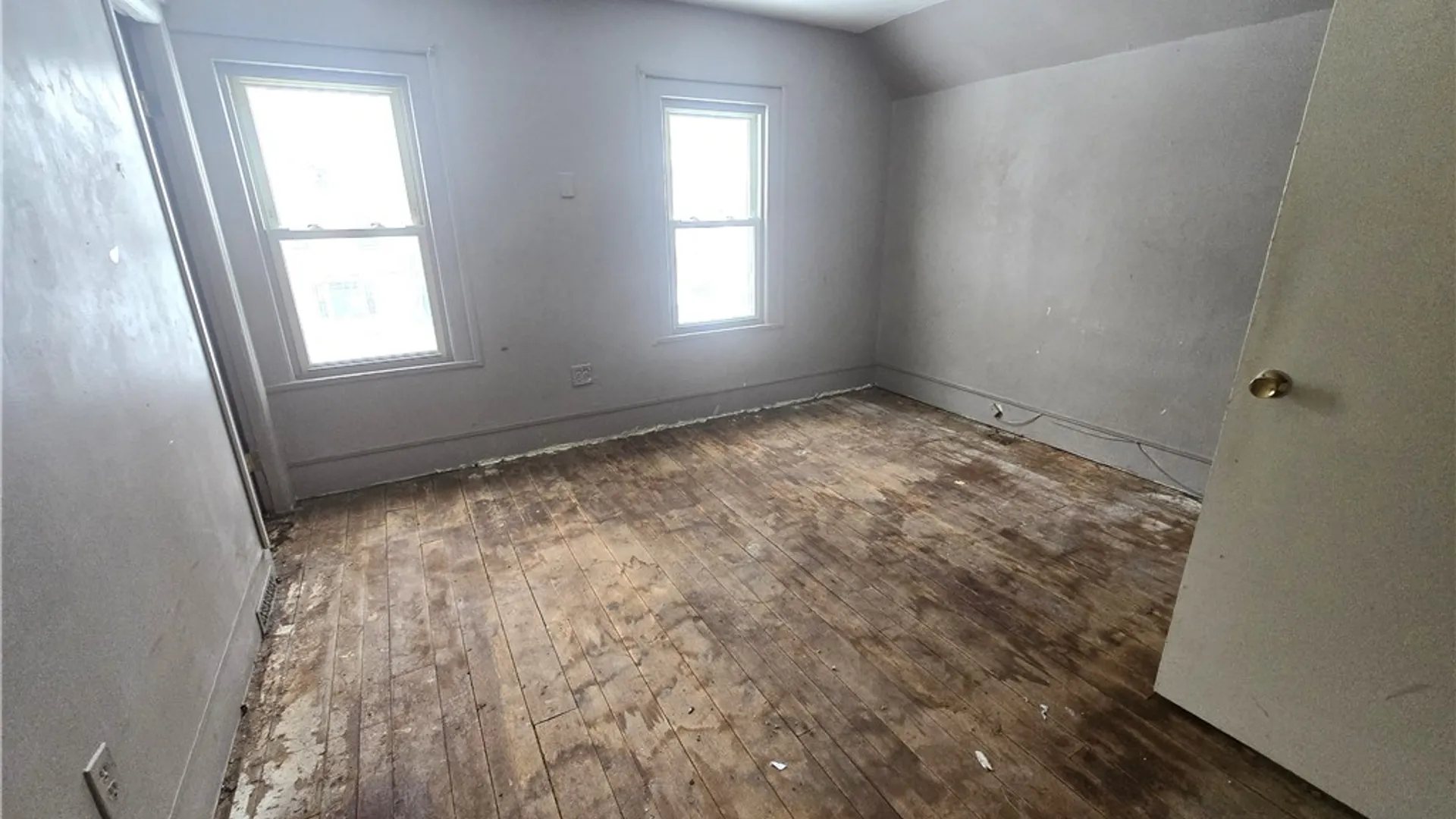 Property at 321 Ravine Avenue, Rochester, NY 14613 14