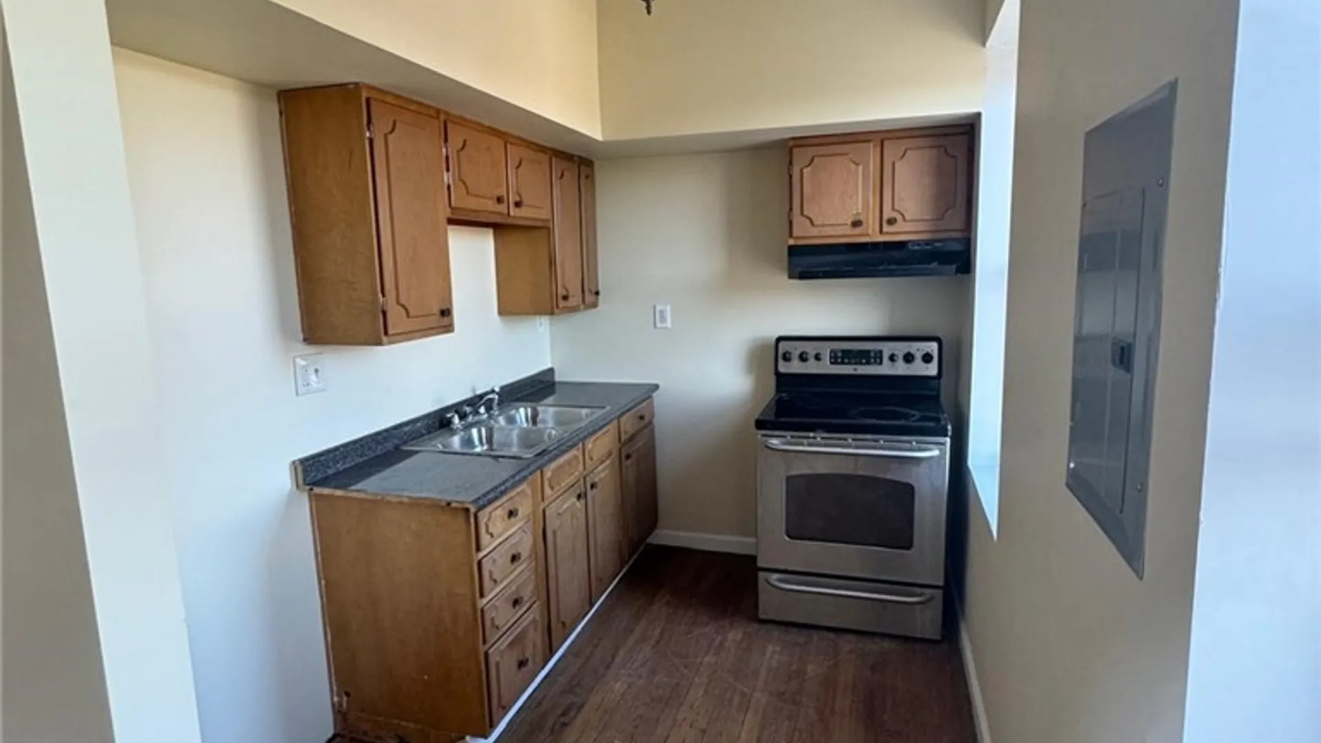 Property at 635 E Willow Street, Syracuse, NY 13203 7