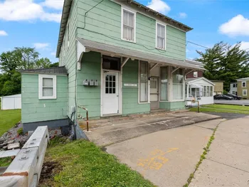 Property at 1 Seneca Avenue, Vernon, NY 13421