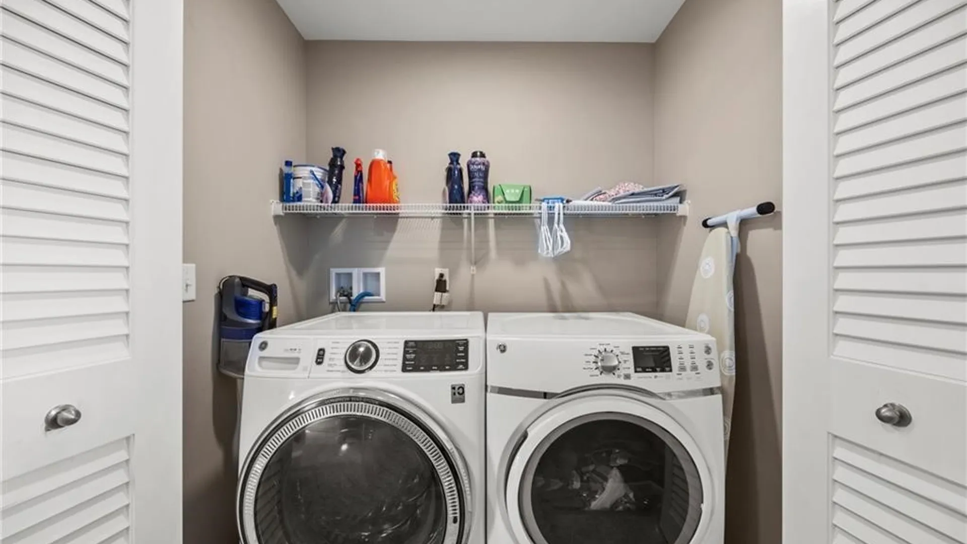 Property at 6114 Wildwood Way, Lockport Town, NY 14094 35